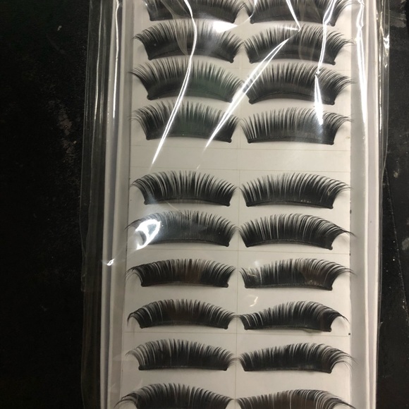 Eyelash strips - Picture 2 of 2